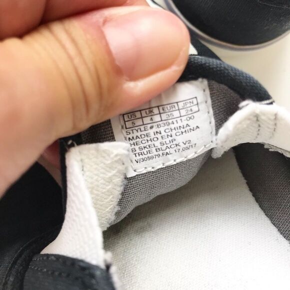 Gap kids skeleton glow in the dark slip on shoes GUC size 5 youth - Picture 7 of 8